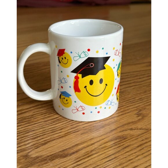 Graduation Smiley Face Mug White Ceramic With Colorful Caps & Diplomas - Picture 3 of 6